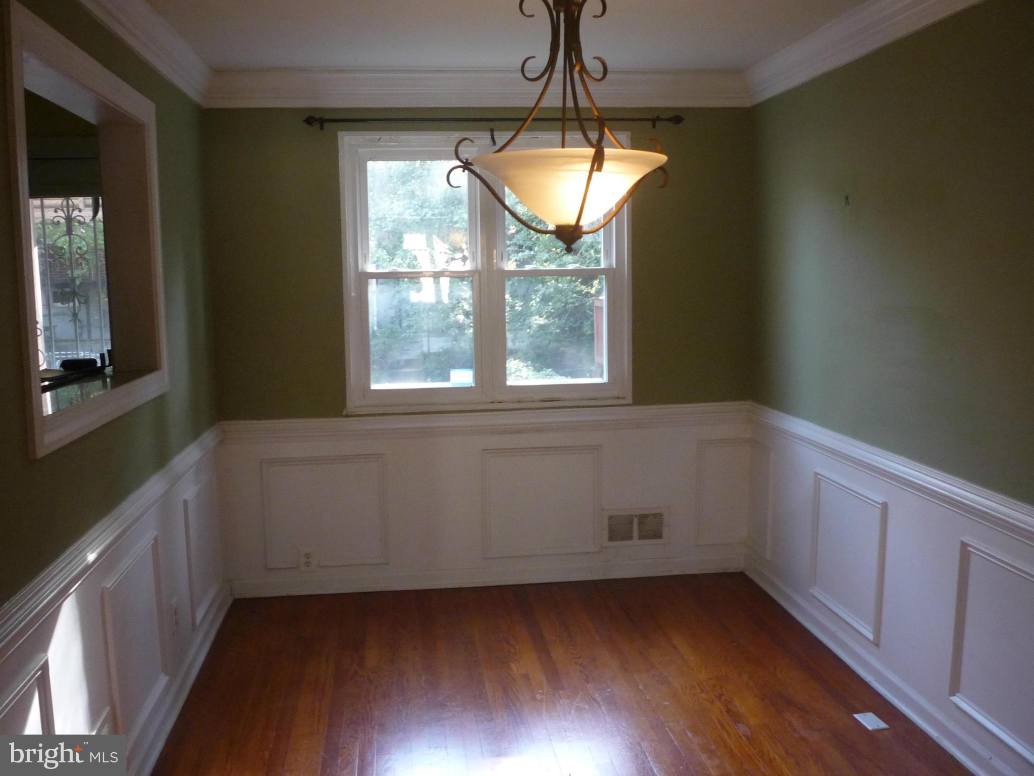 509 Random Road Baltimore, MD 21229 - Photo 5 of 17 Dining Room