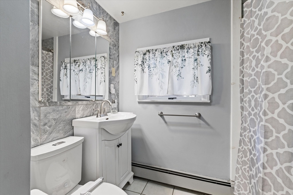 12 Middlesex Avenue Worcester, MA 01604 - Photo 14 of 28