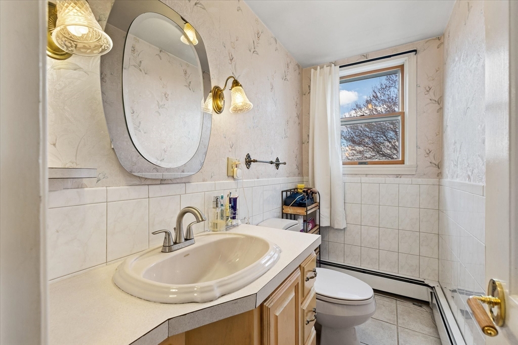 12 Middlesex Avenue Worcester, MA 01604 - Photo 24 of 28