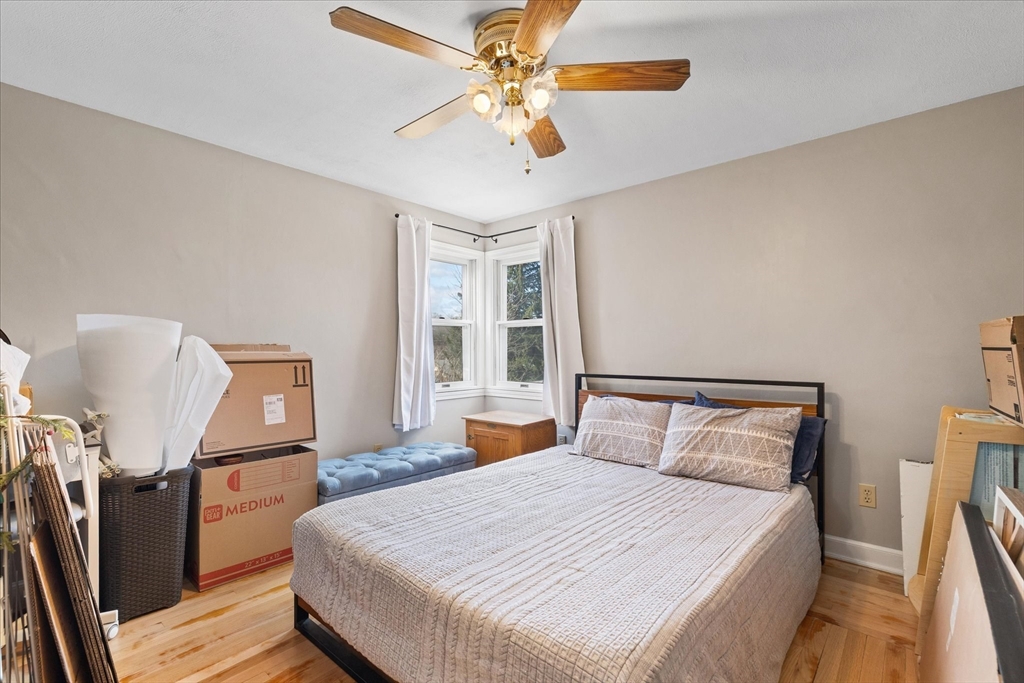 12 Middlesex Avenue Worcester, MA 01604 - Photo 8 of 28