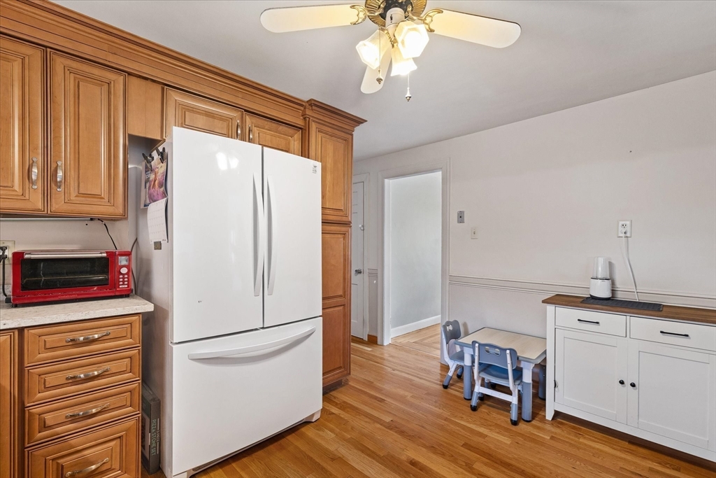 12 Middlesex Avenue Worcester, MA 01604 - Photo 10 of 28