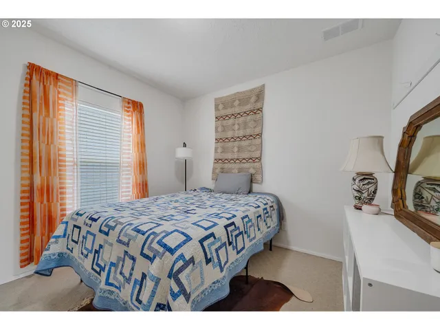 $344,000 | 2105 9th Street, Tillamook, OR 97141