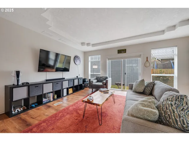 $344,000 | 2105 9th Street, Tillamook, OR 97141