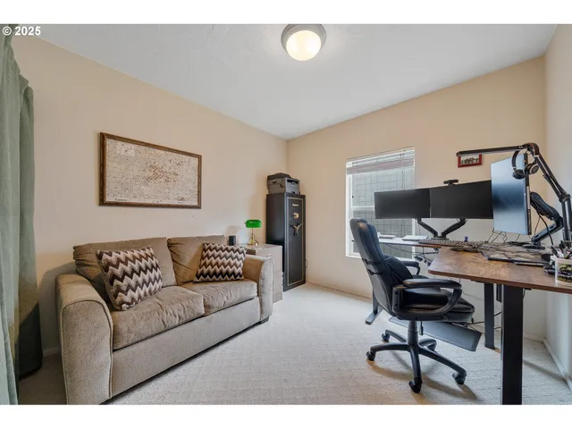 $344,000 | 2105 9th Street, Tillamook, OR 97141