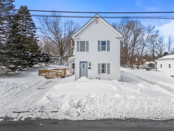 $189,000 | 79 Harrison Avenue, Gardiner, ME 04345