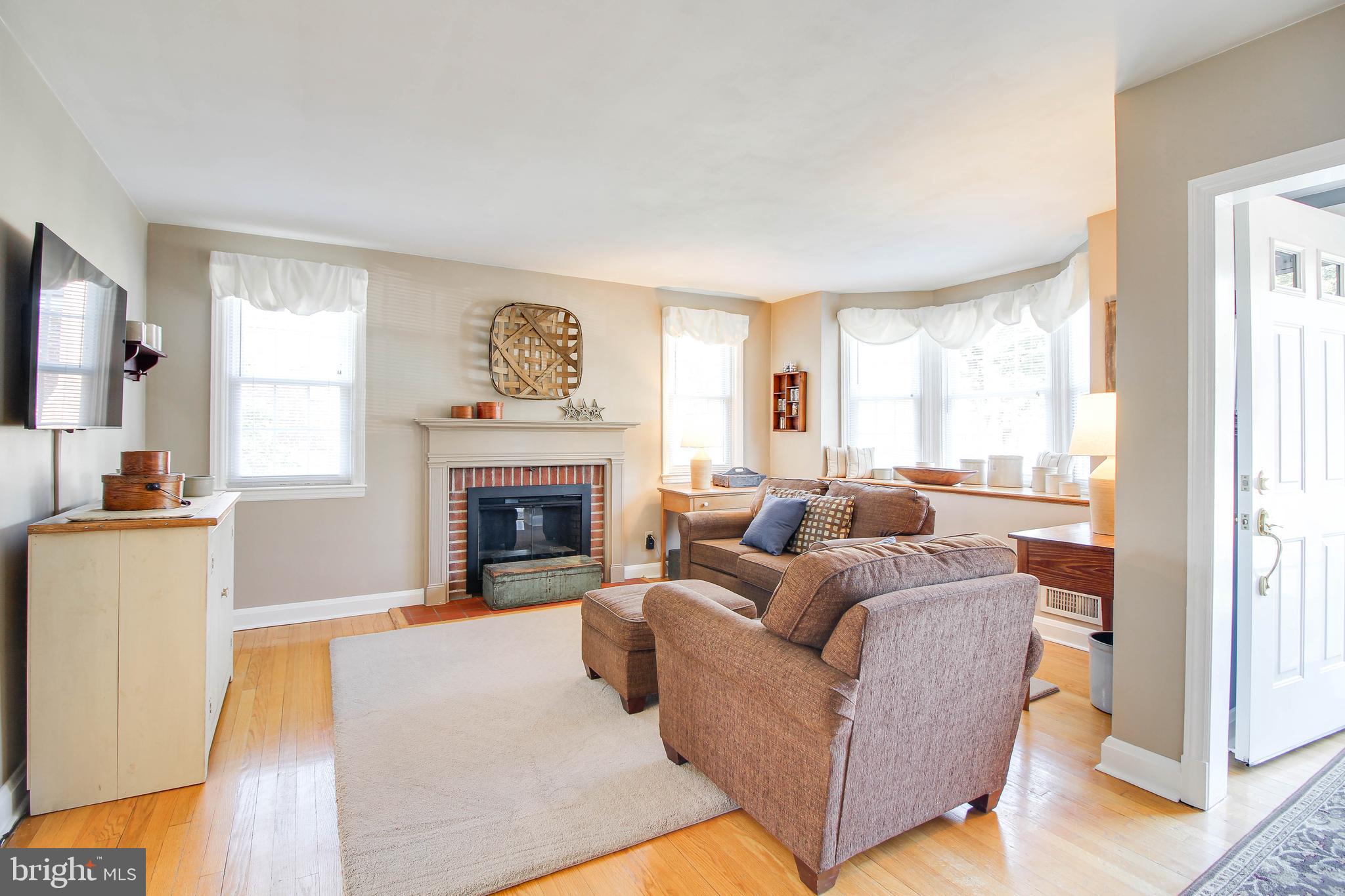 415 Stratford Road Catonsville, MD 21228 - Photo 3 of 47 Beautiful, Bright Living Room with Fireplace