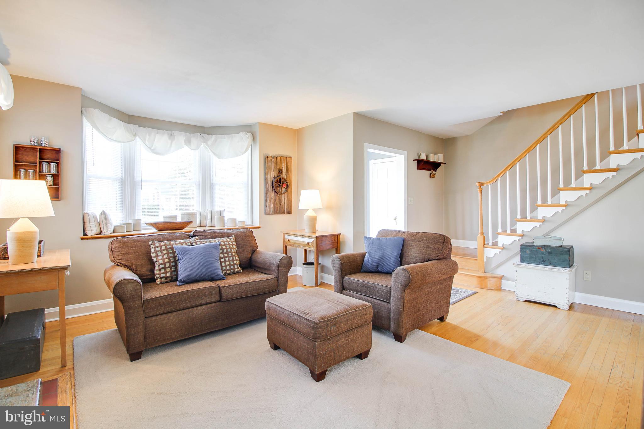 415 Stratford Road Catonsville, MD 21228 - Photo 4 of 47 So Much Natural Light