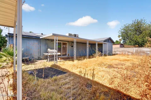 $320,000 | 3311 West Paradise Drive, Phoenix, AZ 85029