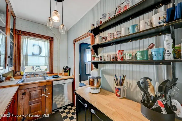 $239,900 | 117 West Line Street, Olyphant, PA 18447