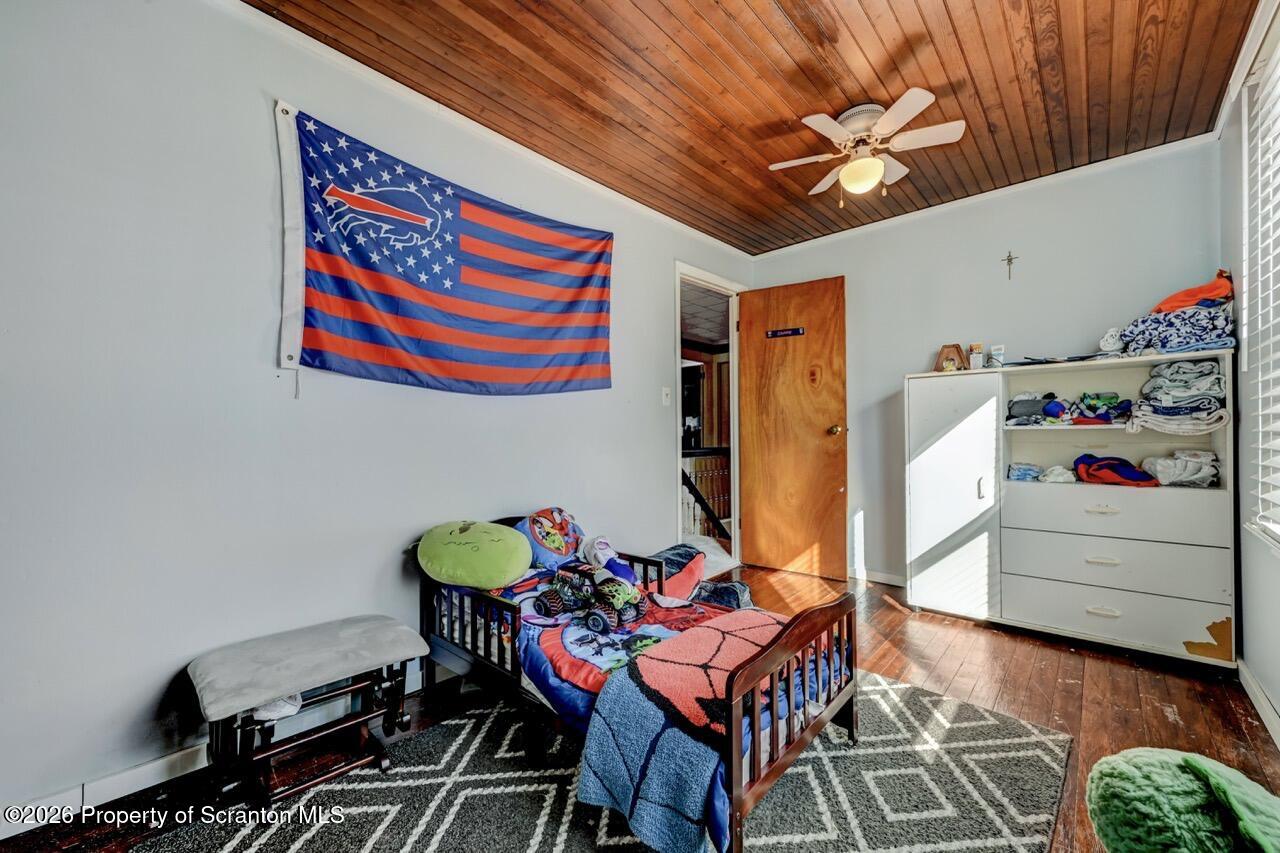 117 West Line Street Olyphant, PA 18447 - Photo 31 of 47 a workspace with furniture and toys