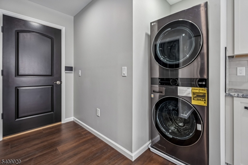 268 Morris Avenue, Unit A Springfield, NJ 07081 - Photo 3 of 22