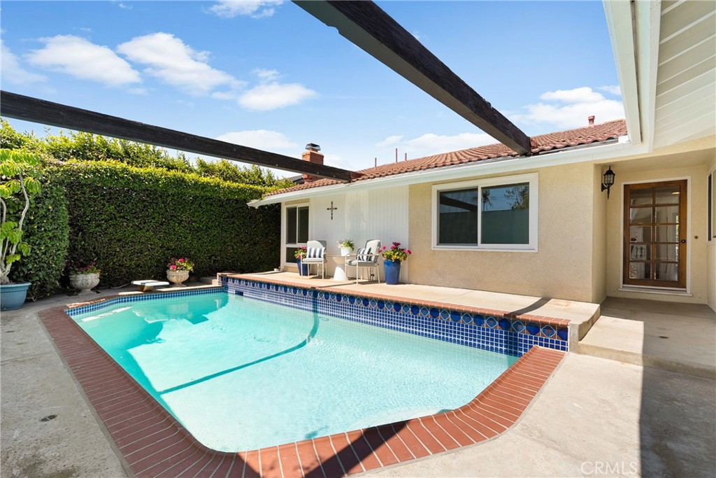 5642 Meinhardt Road Westminster, CA 92683 - Photo 2 of 23