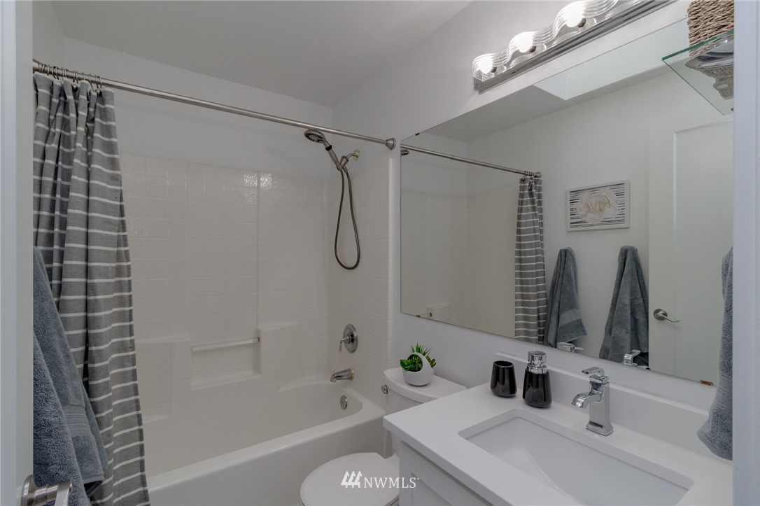 20018 33rd Drive Southeast Bothell, WA 98012 - Photo 20 of 25 Gallery Image 20