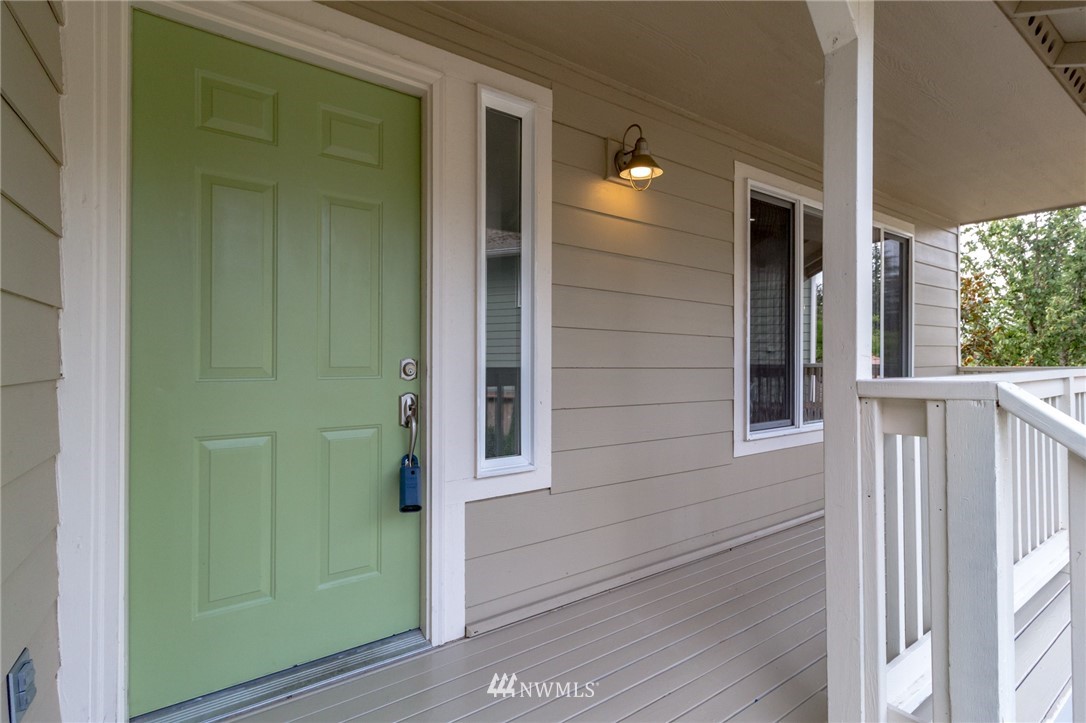 20018 33rd Drive Southeast Bothell, WA 98012 - Photo 3 of 25 Gallery Image 3
