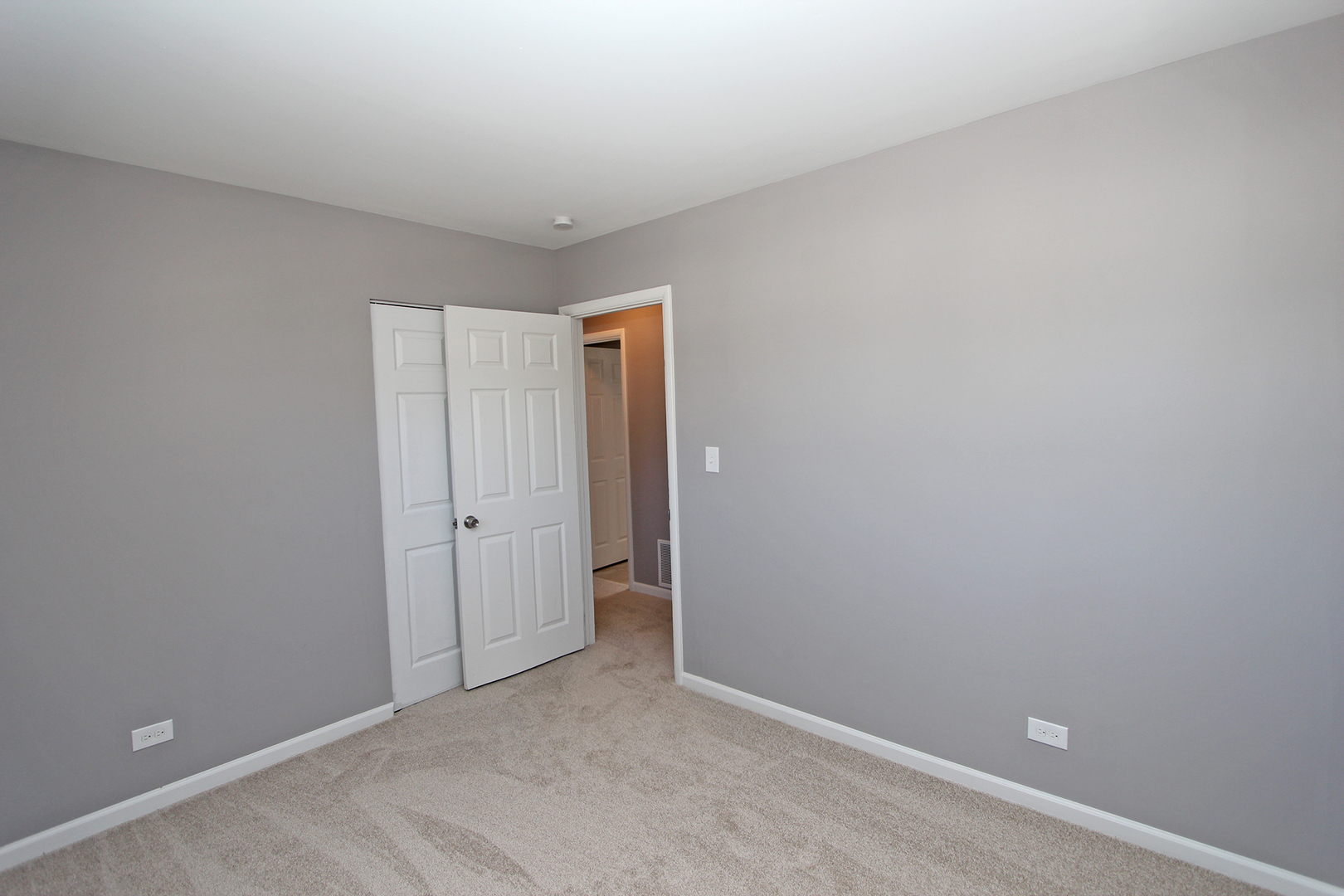 656 Briar Road Wauconda, IL 60084 - Photo 15 of 25 a view of an empty room