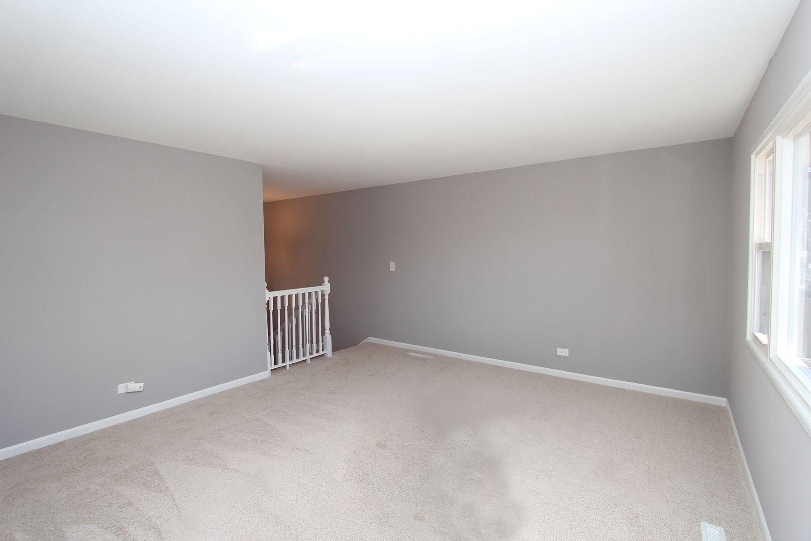 656 Briar Road Wauconda, IL 60084 - Photo 10 of 25 an empty room with windows