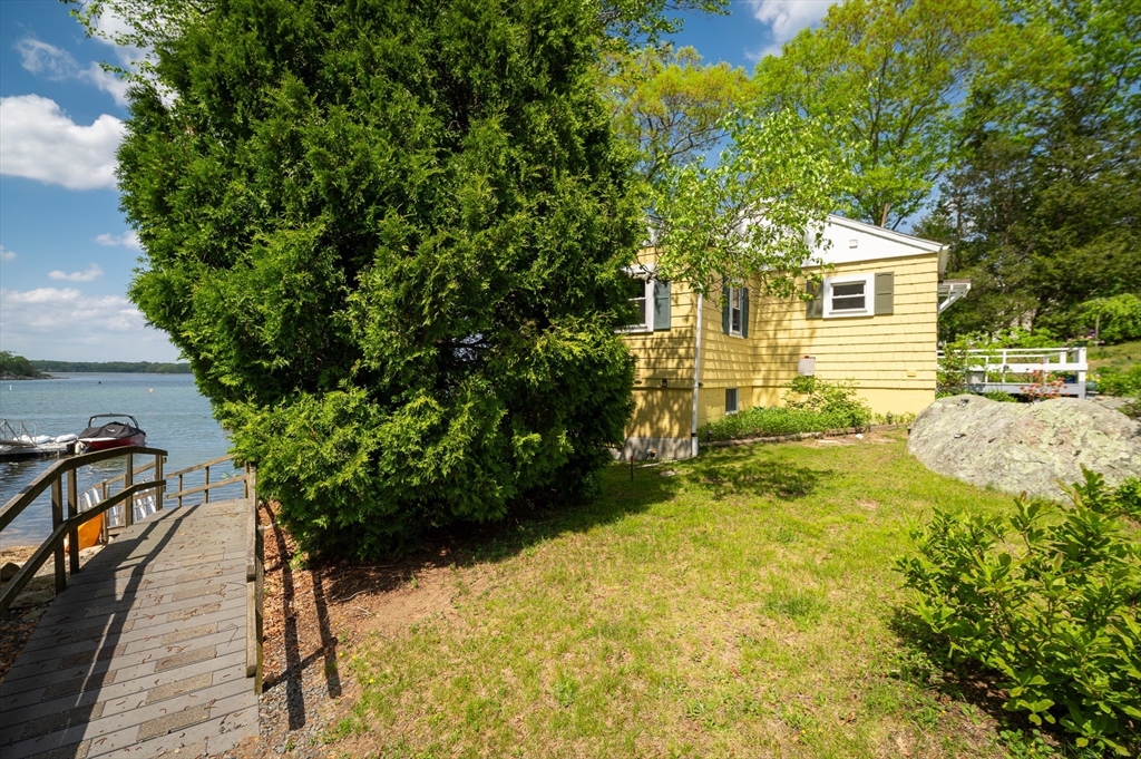 16 Tidal Cove Way Gloucester, MA 01930 - Photo 2 of 31
