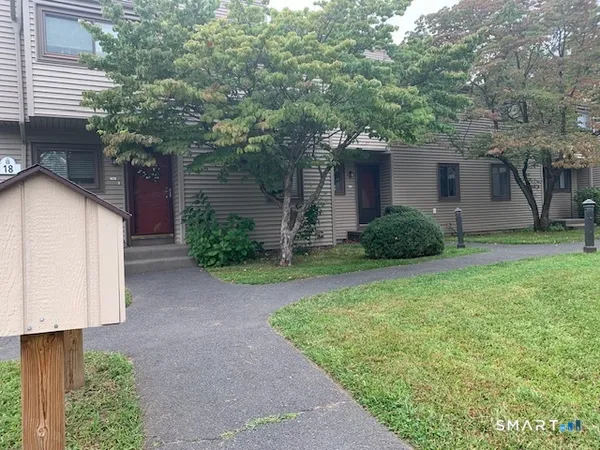 $2,875 | 18 Greenbriar Drive, Farmington, CT 06032