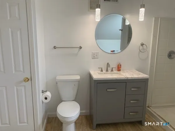 $2,875 | 18 Greenbriar Drive, Farmington, CT 06032