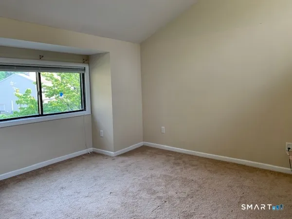 $2,875 | 18 Greenbriar Drive, Farmington, CT 06032