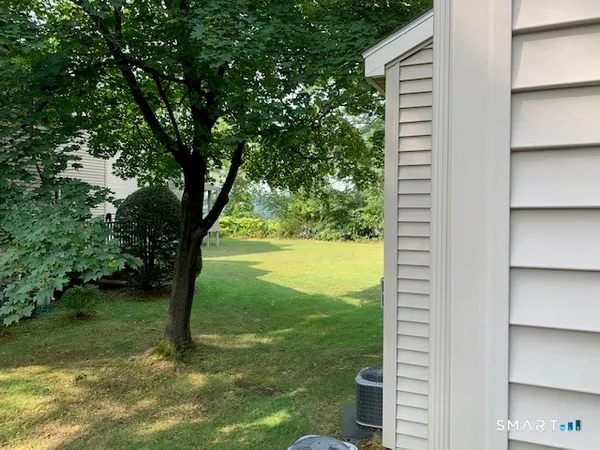 $2,875 | 18 Greenbriar Drive, Farmington, CT 06032