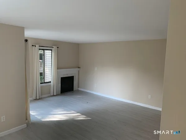 $2,875 | 18 Greenbriar Drive, Farmington, CT 06032