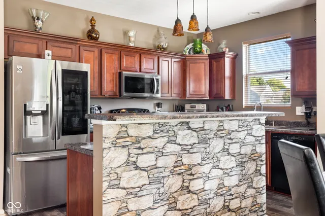 $440,000 | 6091 Green Willow Road, Whitestown, IN 46075