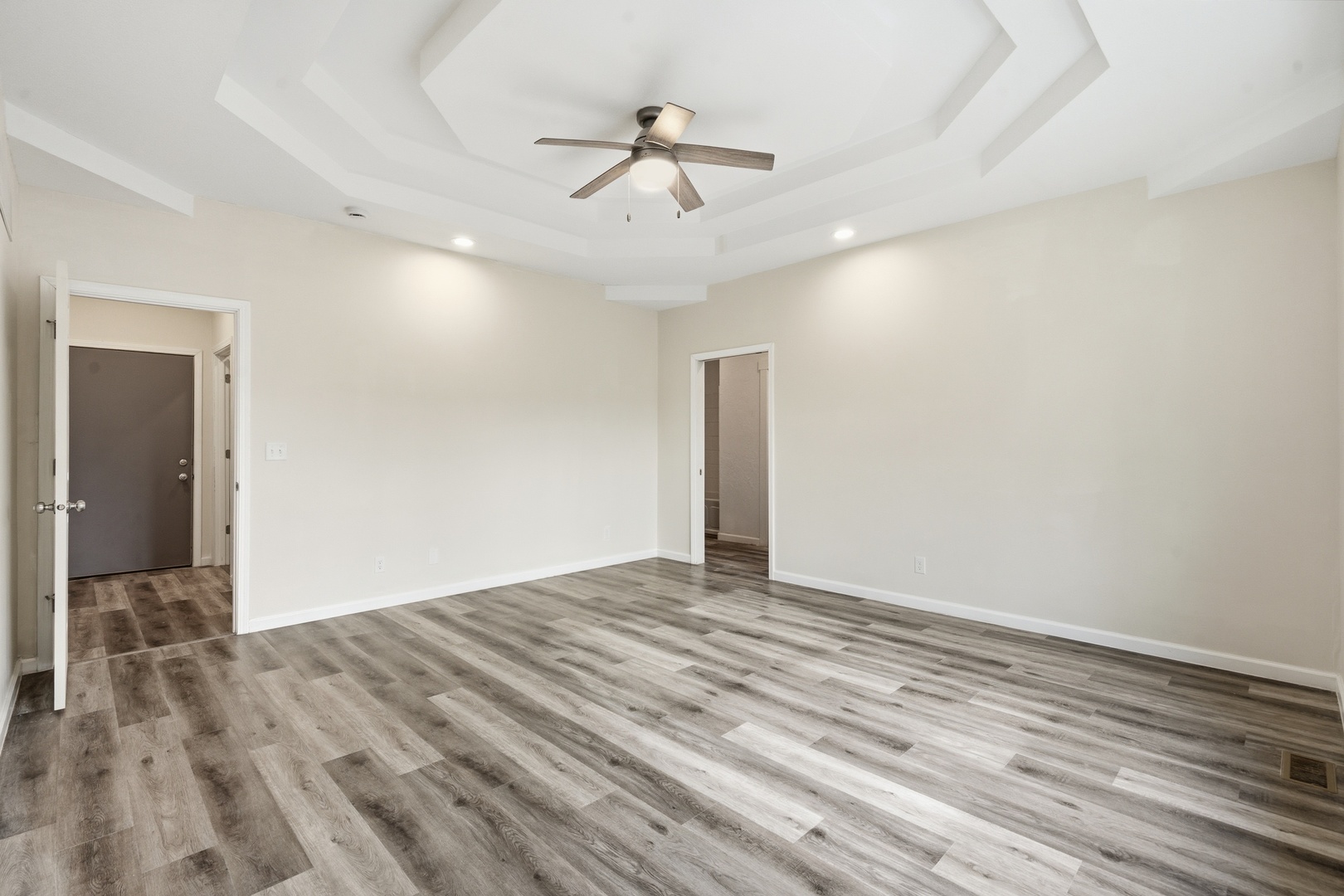 1812 10th Avenue Silvis, IL 61282 - Photo 14 of 35