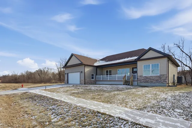 $314,900 | 1812 10th Avenue, Silvis, IL 61282