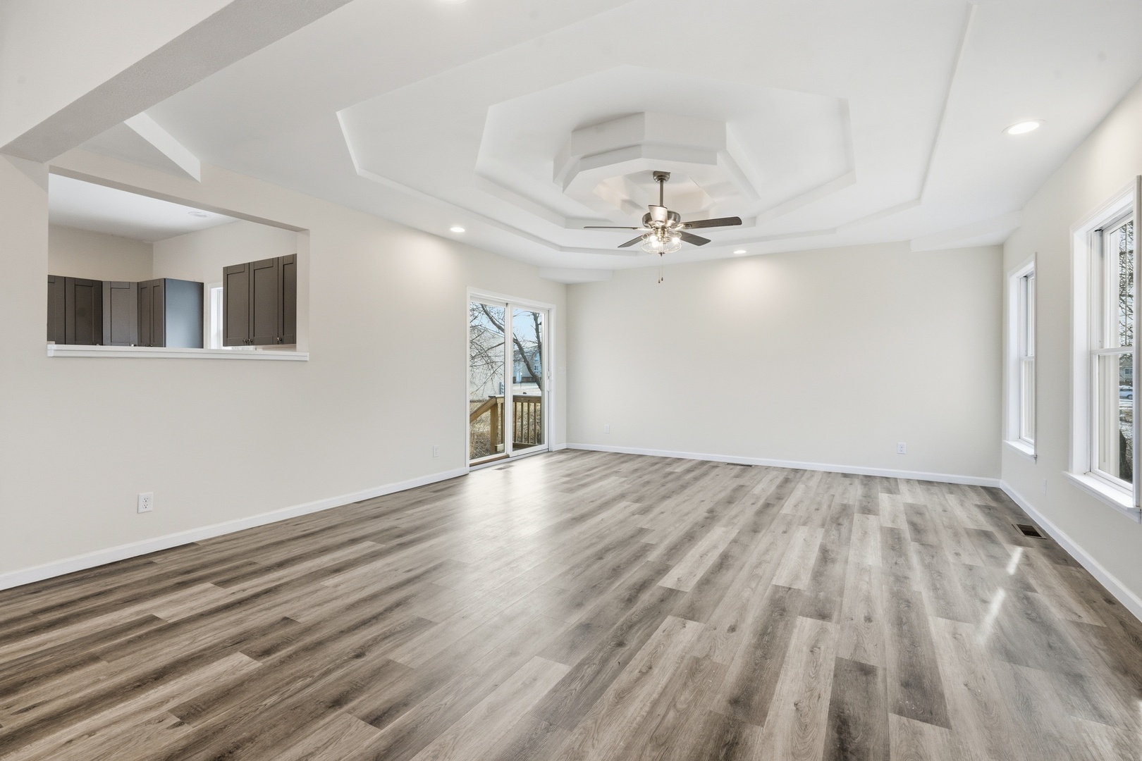 1812 10th Avenue Silvis, IL 61282 - Photo 5 of 35