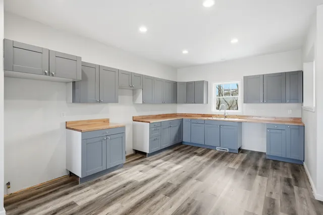 $314,900 | 1812 10th Avenue, Silvis, IL 61282