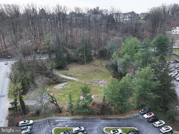 a house view with garden space