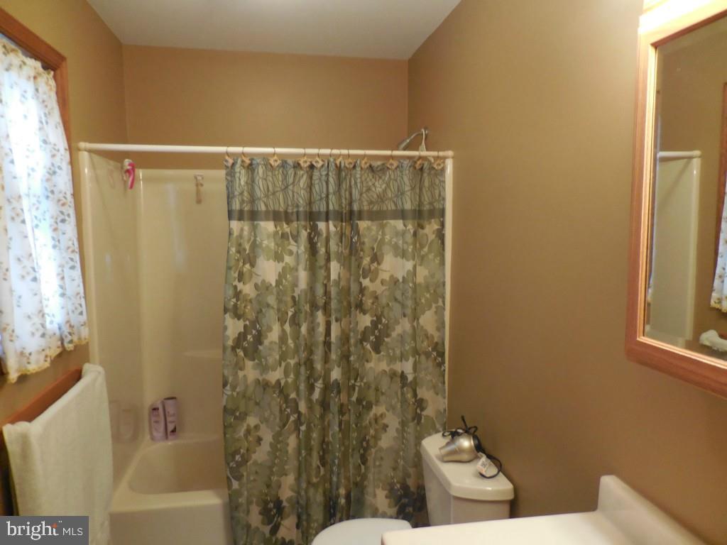 391 Kingfisher Road Tuckerton, NJ 08087 - Photo 12 of 15 Gallery Image 12