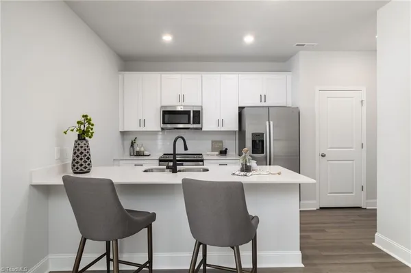 $3,075 | 1262 Solomon Drive, Unit CYPRESS, Kernersville, NC 27284