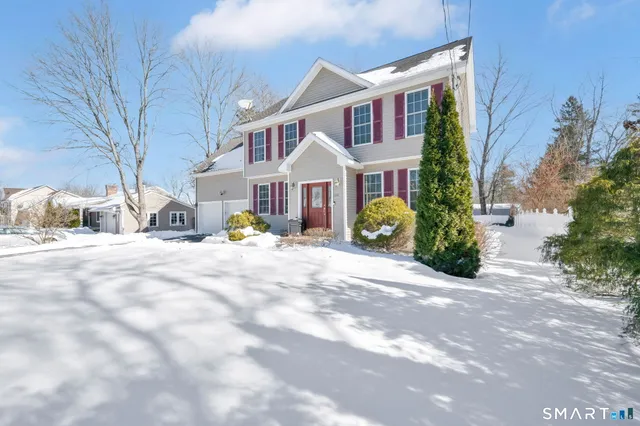 $479,900 | 120 2nd Street, Suffield, CT 06078