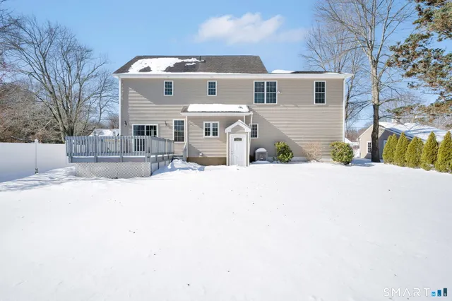 $479,900 | 120 2nd Street, Suffield, CT 06078