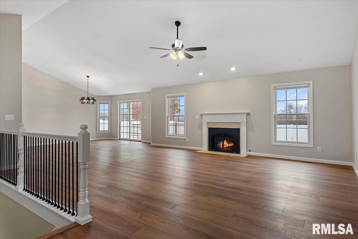 4817 Greenbriar Drive Springfield, IL 62711 - Photo 3 of 34