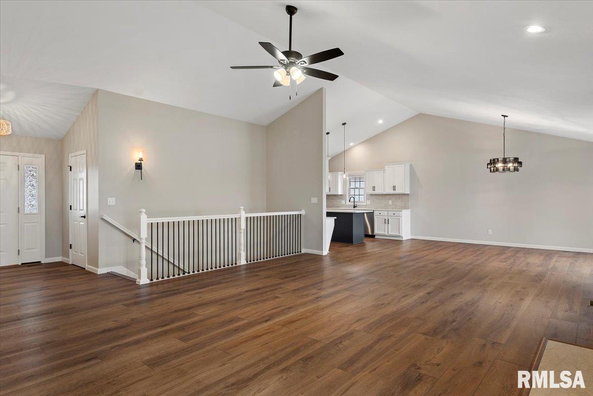 4817 Greenbriar Drive Springfield, IL 62711 - Photo 4 of 34