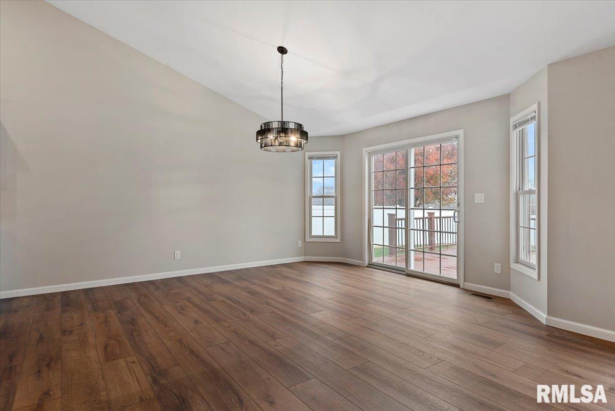 4817 Greenbriar Drive Springfield, IL 62711 - Photo 8 of 34