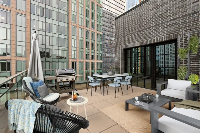 $3,495,000 | 517 West 29th Street, Unit PHD | Chelsea