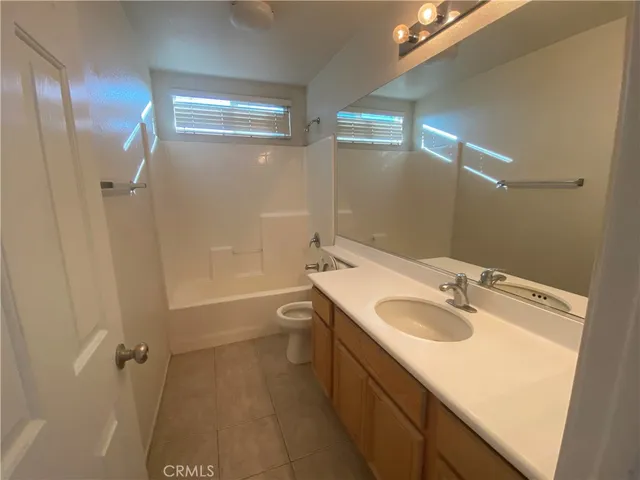 $2,500 | 12539 Sunglow Lane, Victorville, CA 92392