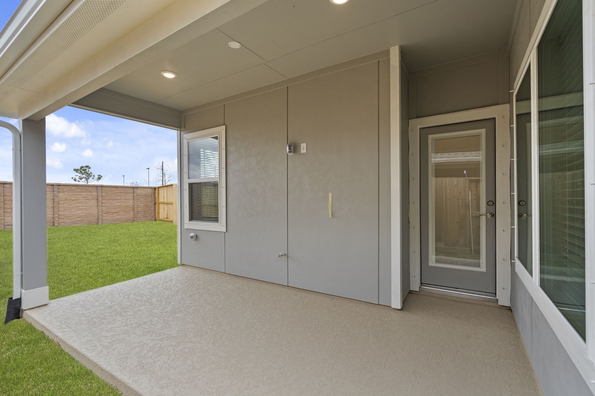 5251 Celestial Court Rosharon, TX 77583 - Photo 42 of 46 a view of a backyard