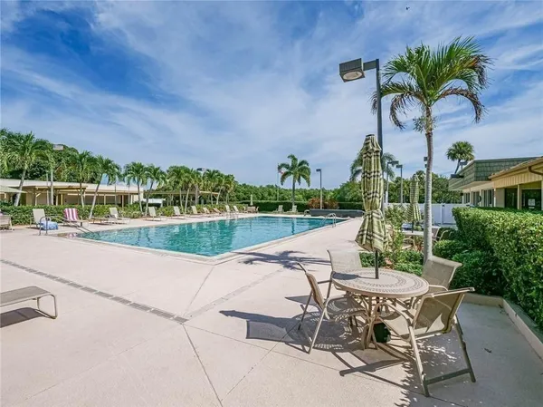 $1,475 | 35 Vista Gdns Trail, Unit 205, Vero Beach, FL 32962