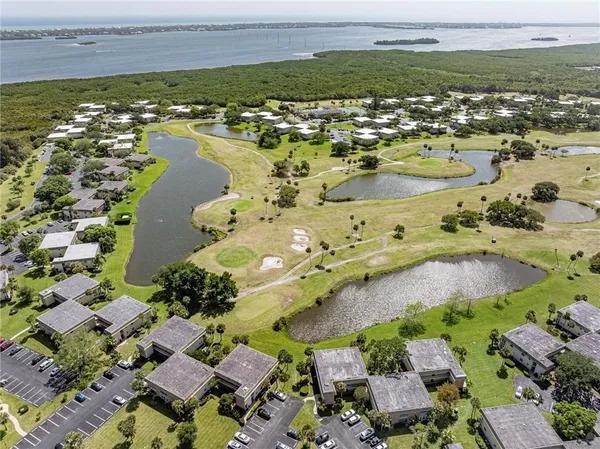 $1,475 | 35 Vista Gdns Trail, Unit 205, Vero Beach, FL 32962
