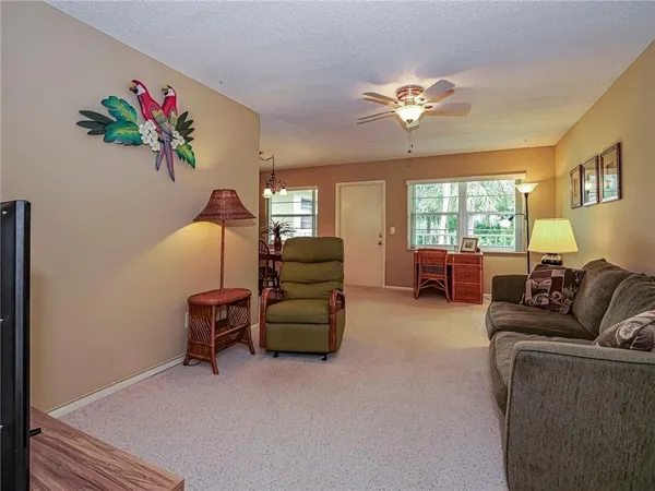 $1,475 | 35 Vista Gdns Trail, Unit 205, Vero Beach, FL 32962