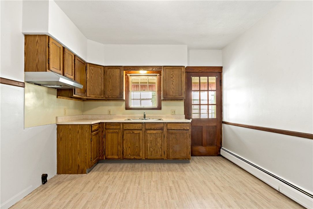 425 N Road Scituate, RI 02831 - Photo 4 of 33
