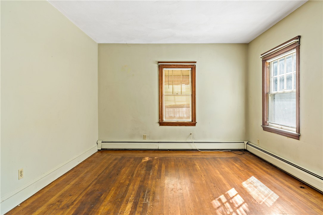 425 N Road Scituate, RI 02831 - Photo 8 of 33