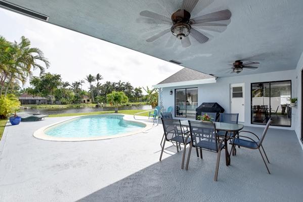1520 Cormorant Road Delray Beach, FL 33444 - Photo 22 of 35 Entrance to Pool Deck from MB