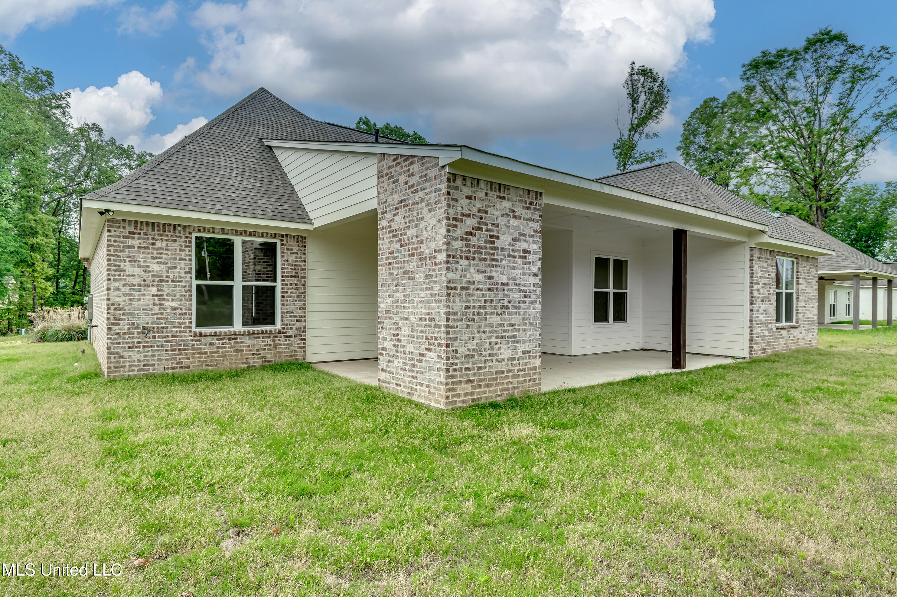 122 Grayson Way Madison, MS 39110 - Photo 48 of 50 Backyard Views