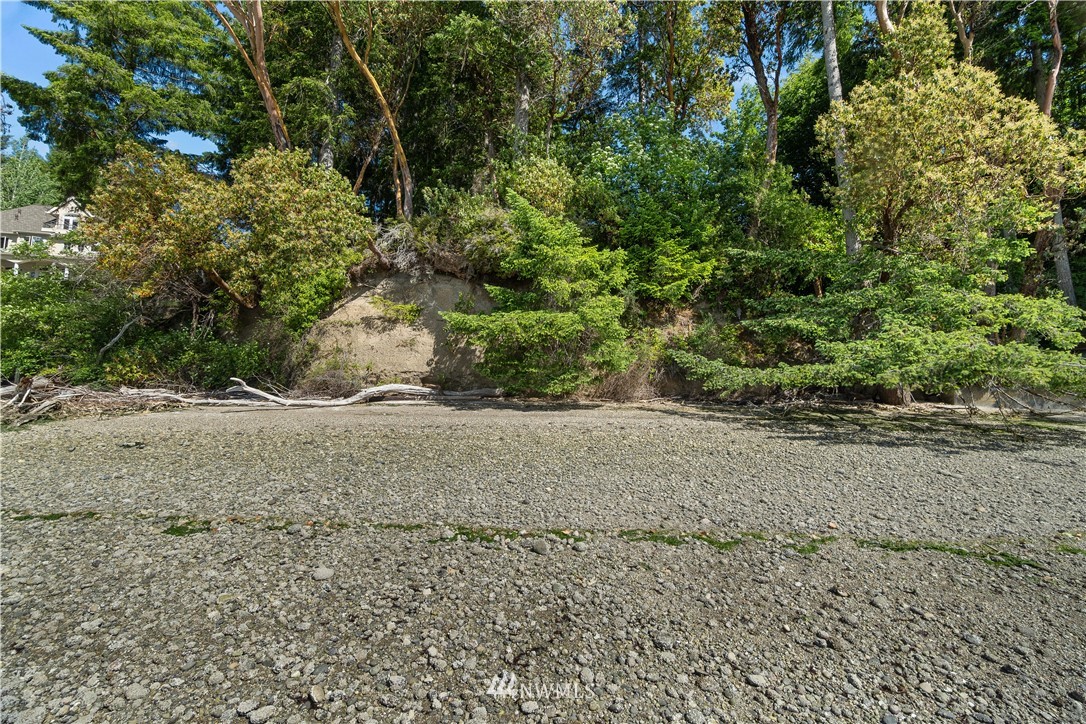 6817 Cooper Point Road Northwest Olympia, WA 98502 - Photo 14 of 20 Gallery Image 14